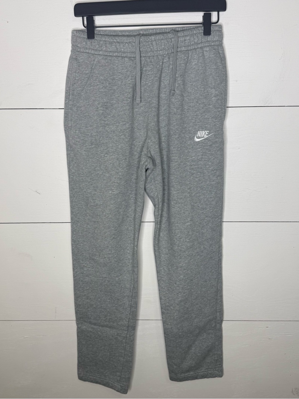 Nike • Gray Men's Fleece Jogger Pants Size Small